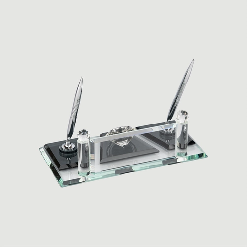 Kristal Cam Masa İsimliği